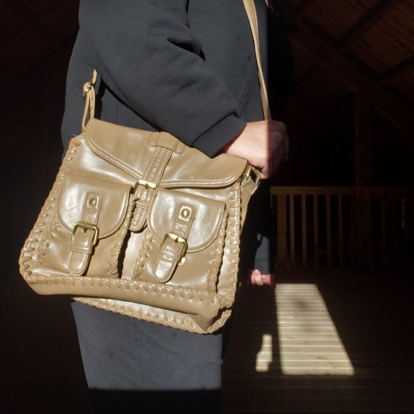 ecoté vegan leather side bag - Picture 4 of 6